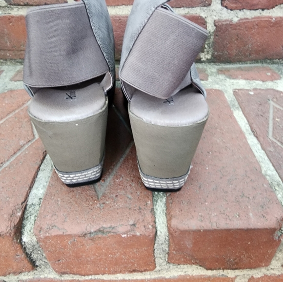Antelope grey leather wedges size 40 - Picture 3 of 5